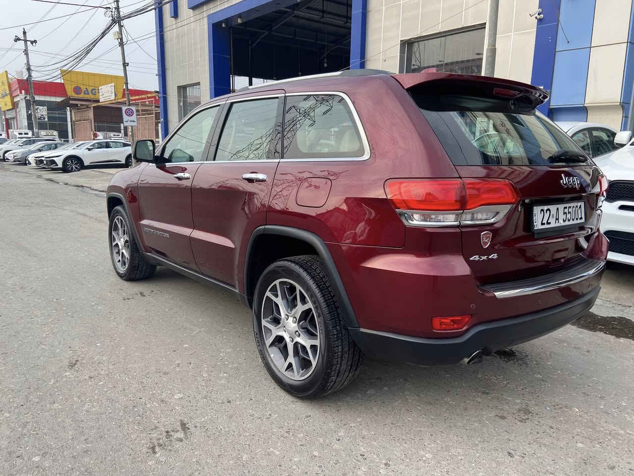 السلام عليكم جيب كران شيروكي 2018 لمتد فول1/1 
كلين تايتل كفالة عامة ماشية 83ميل
رقم الهاتف:*********** /***********
