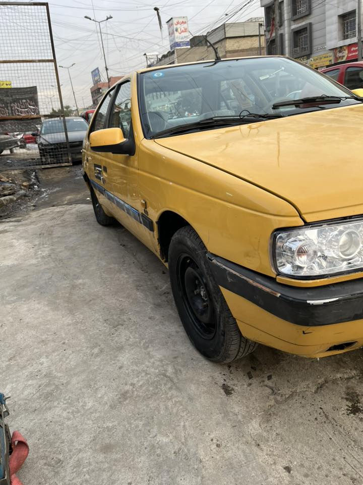 يالله سلام عليكم سياره كفاله عامه مكينه فرنسي خير من الله سياره بيه نواقص بصيطه  ٤٢وبيه مجال مكاني بغداد الحريه الدور ***********
