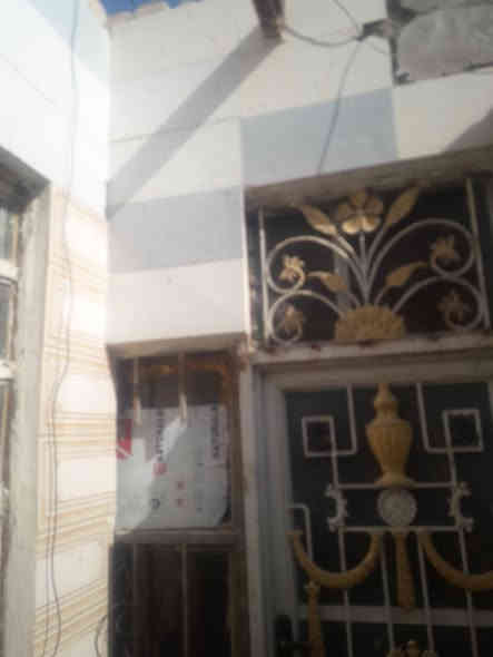 ١٠٠متر طابو زراعي مرقمه استقبال ٥و٤٠س في ٣ ومطبخ ٦في ٣وربع وصاله ٦في ٣وربع وغرفه ٤في ٤ حمام وتواليت بلباب وحمام وتواليت بلاخير بناء ابلوك جيري وعكاده حديد بلجيكي وصطحه صب اشارع الارئيسي تبليط رايده ب ٣٠ وبيه مجال  ***********
