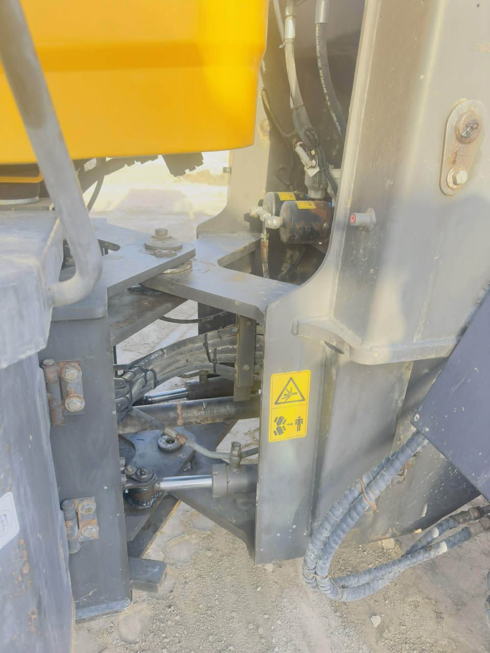 :
🚜 للبيع شفل صيني حجم 918 🚜

شفل نظيف وجاهز للعمل، مناسب للأعمال الإنشائية والتحميل والنقل.
✅ حجم 918
✅ حالة جيدة
✅ جاهز للشغل مباشرة
✅ معاينة على الطبيعة

للاستفسار والسعر يرجى التواصل على الخاص أو الاتصال***********
