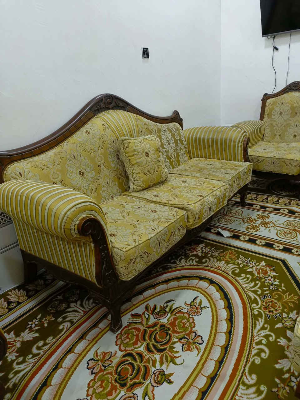 تخم رئاسي 6 قطع 10نفرات تركي الاصلي زلغ مابي  كلش جديد وي وكوشاته التخم كلش،راقي وحديثات 350 بي مجال قليل الي يريده يراسلنيى او يتصل *********** وعليه العباس اليكسر بي....  @إشارة
