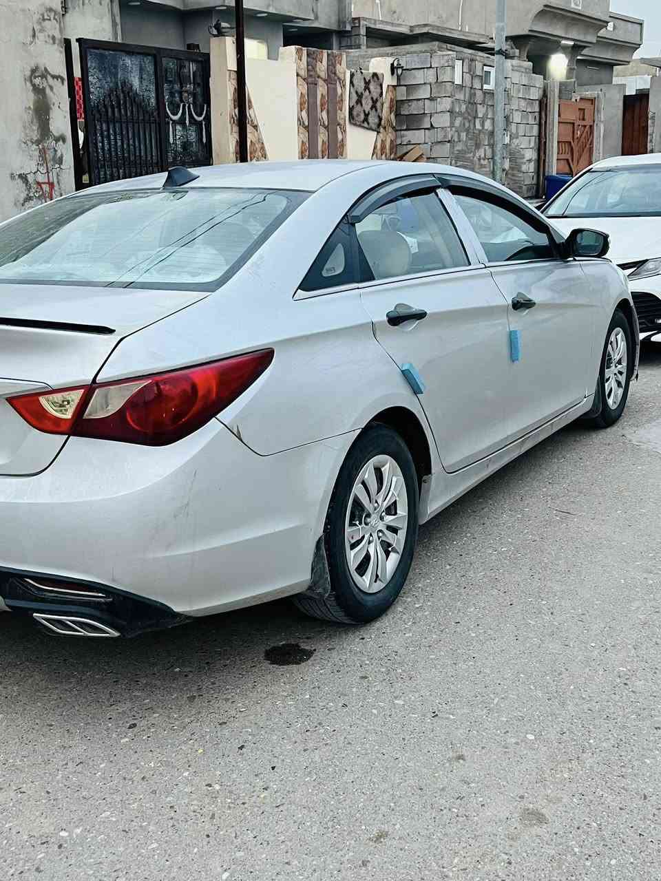 للبيع ويرهم مراوس حسب القناعه
السعر 100 قفل
سوناتا 2011 خليجي
صبغ حزام بدون دواخل شرط
رقم كركوك سنويه نافذه شرط التحويل 
عليها ضريبه مال رقم 13 ورقه ينزل من السعر
مواصفات 
-محرك 2400 دوش المرغوب شرط لا صرف ولا بخار
كير 6 نمر بدون عيب شرط
نضام ايكو تقليل صرف الوقود
 تبريد قطعتين
شاشه كامره 
لايت زينون عالي
صدر نضيف
تايرات نضيفه
مكاني داقوق كركوك
***********
***********
