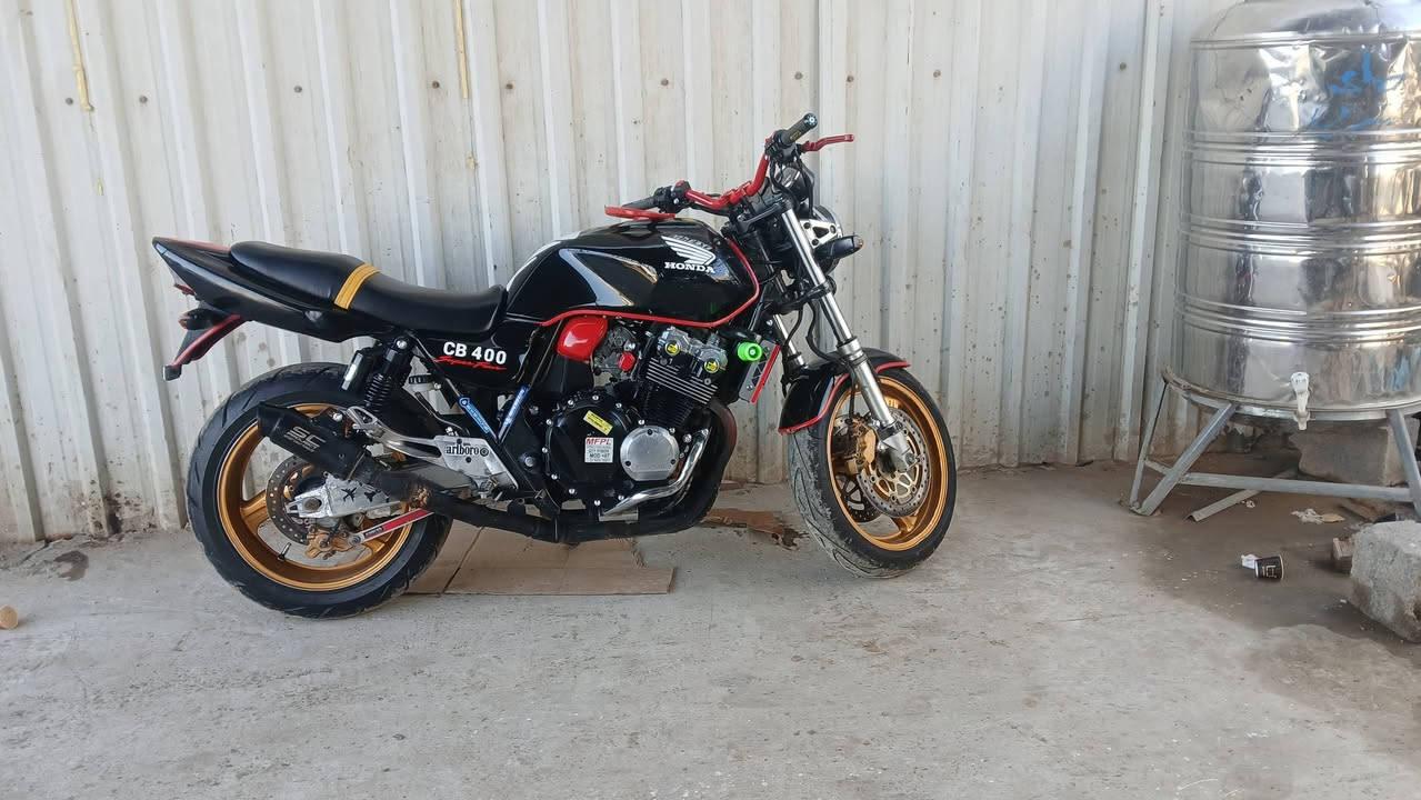 السلام عليكم
سيبي فور جيل ثاني هايبر ١٦ ولف 

اوراق كاملة 
دراجه ولا قلطه امام عينك نضافه مكفوله مكينه كير كهربأيات  كفاله عامه 
دراجه تخبل مال جناي نضافه فول 
عليهة دامه كامله 
مكان واسط كوت
السعر  1600وبيهة مجال
رقم ***********
