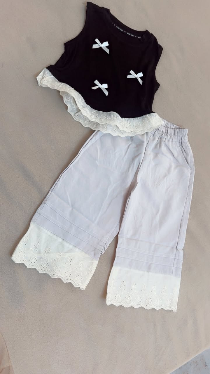 #شكيلة_مميزة من الملابس الراقية، ✅✅
خامة تجنن وتصميم بلمسة فخمة لأطفالكم. 💖
✅ القياس ✅من سنتين إلى 6 سنوات.
✅ السعر: 10,000 دينار فقط.
لا تفوتوا الفرصة، الكمية محدودة! 🏃‍♀️💨

📩 للطلب والاستفسار: يرجى مراسلة الصفحة 

📲 أو التواصل عبر الواتساب:
• 7773332270 📞
• 7716639035 📞
🚚 خدمة التوصيل متوفرة لكل العراق:
• بسمايه: 1,000 دينار فقط.
• داخل بغداد: 5,000 دينار.
• باقي المحافظات: 6,000 دينار.
💳 يتوفر لدينا دفع عبر الماستر كارد@أبرز المعجبين
#ملابس_أطفال #أناقة_الأطفال #أزياء_بنات #ملابس_بنات #تنسيقات_أطفال #تسوق_اونلاين #بغداد #العراق #بنات_العراق #أزياء_أطفال #ماستر_كارد #توصيل_سريع
