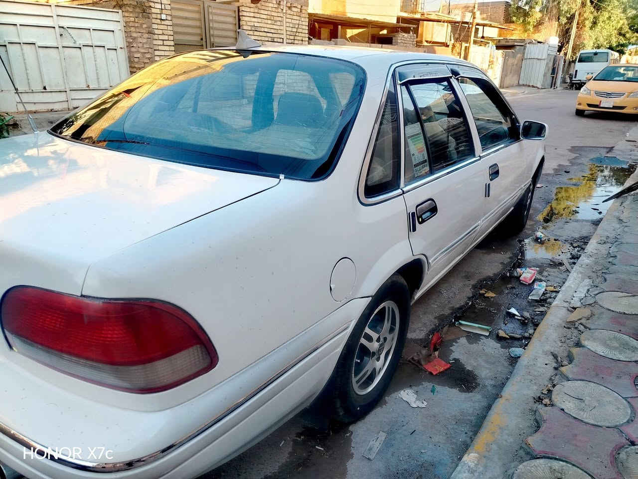 السلام عليكم برنس فراشه 97 محرك 2000 مفتوح كير حاويه مكفولات صدر امامي ومشط استيرن جديد تبريد شغال هزه جديده سنويه 2031 السعر 39 وبيها مجال للطيبين بغداد الحسينيه ***********
