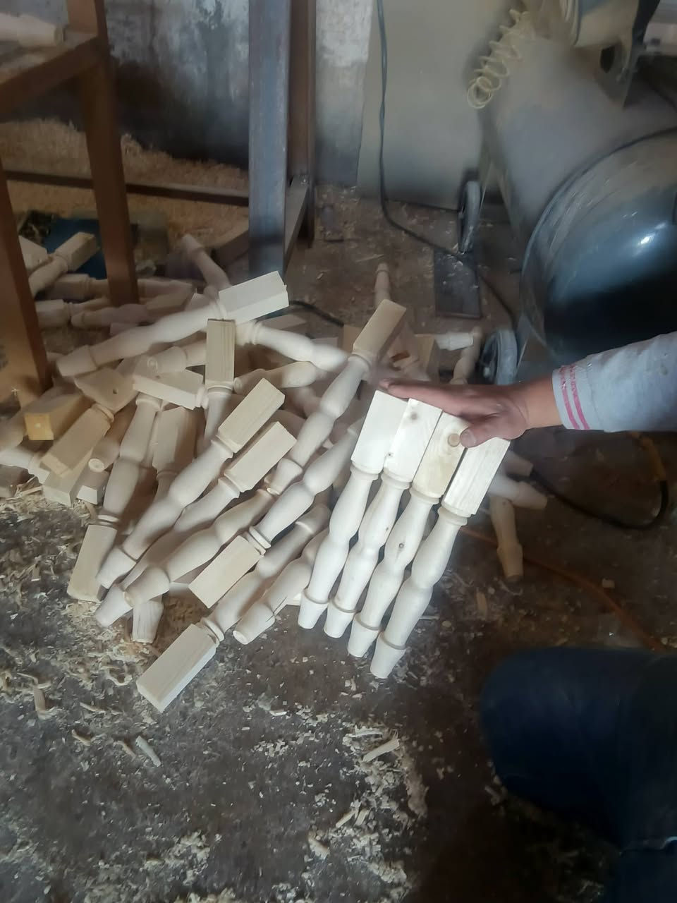 تتوفر ارجل طبلات جراخه
ودياره وتتوفر طبلات حسب الطلب للاستفسار *********** واتساب او خاص ويوجد خدمه توصيل
