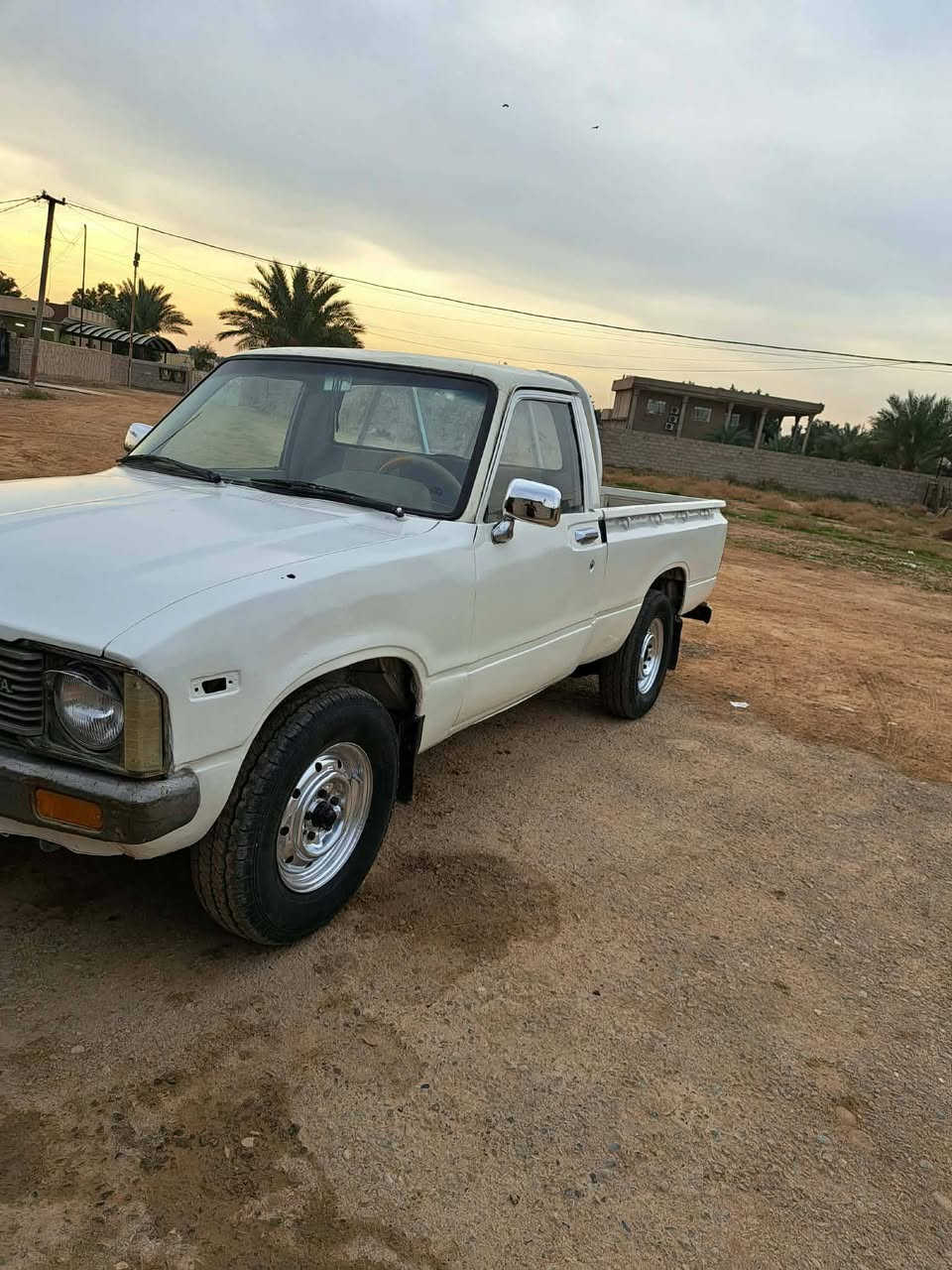 يا الله سلام عليكم للبيع بيكم موديل 80 سياره كير مكينه اكسل خير من الله رقم نكليزي ديالى سياره معمره جديد سياره خير من الله مكان سياره بغداد جسر ديالى طقاطع لنهروان   سعر 35  لستفسار على رقم ***********
