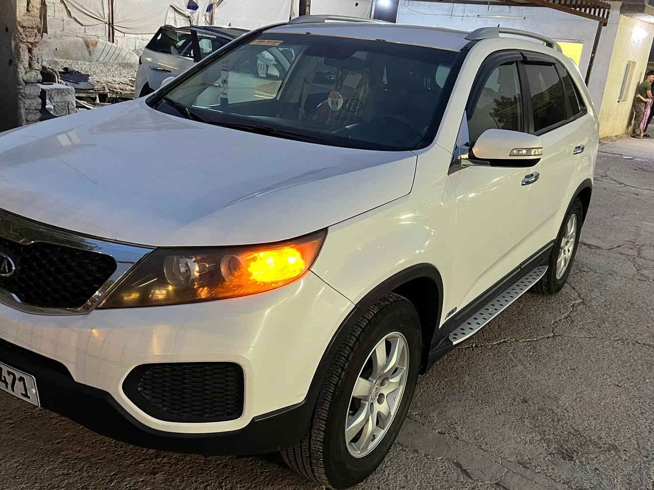 السلام عليكم
سورنتو 2012 وارد امريكي بدون ظرر
6 سلندر  مفتوح نص محرك 
ماشية 138م 
رقم صلاح الدين الانكليزي 
7 راكب تبريد 3 قطع داخل صحراوي
باسمي تحويل ثاني يوم 
السيارة ترايها للبصرة
السعر 150 ورقة$ وبيها مجال 
مكاني سامراء
***********
