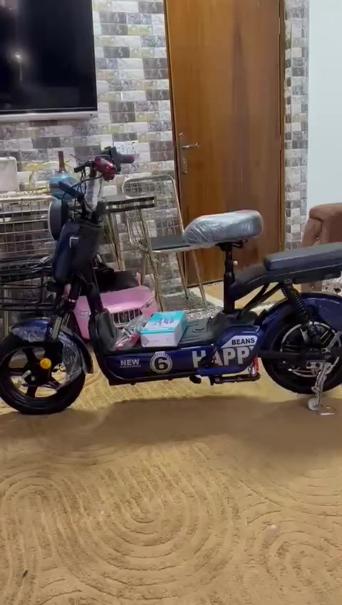 السلام عليكم دراجه شحن نوع A1 حجم 14  دراجه مماشبه زبروو بعدها بلكارتون اليوم شديتها ع ايدي السعر 350 وبيها مجال بصيط للااستفسار اتصل *********** مكاني الزعفرانيه
