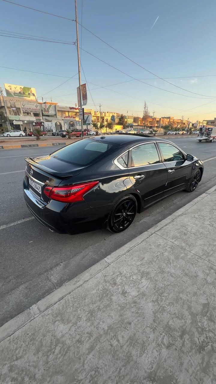 السلام عليكم نيسان التيما موديل 2017
بيها ثلاث قطع صبغ بدون دواخل 
ماشيه 100 الف ميل
مواصفات السياره sl
سلايد وبصمة وكشنات جلد حار بارد 
مكان السياره موصل الجانب الايسر 
السعر مناسب 
للتواصل الاتصال 
***********
***********
