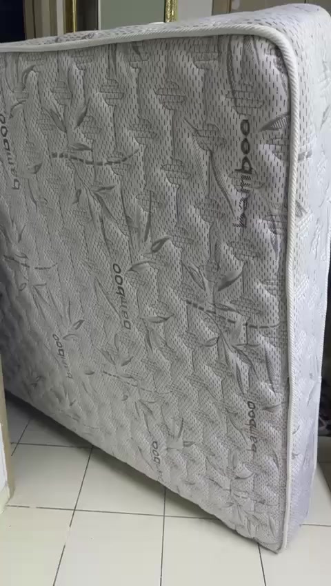 دوشك نفرين طبي نوعيه جيده جديد غير مستخدم قيم واخذ عنوان مجمع بسمايه A4 أخذنا ومااستخدمنا رايدي ١٢٥ الف
***********
