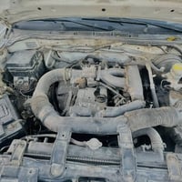 سيارة للبيع نيفارا موديل 2009 السعر 80 وبيها مجال  مواصفات👇🏻 مكينه وكي...