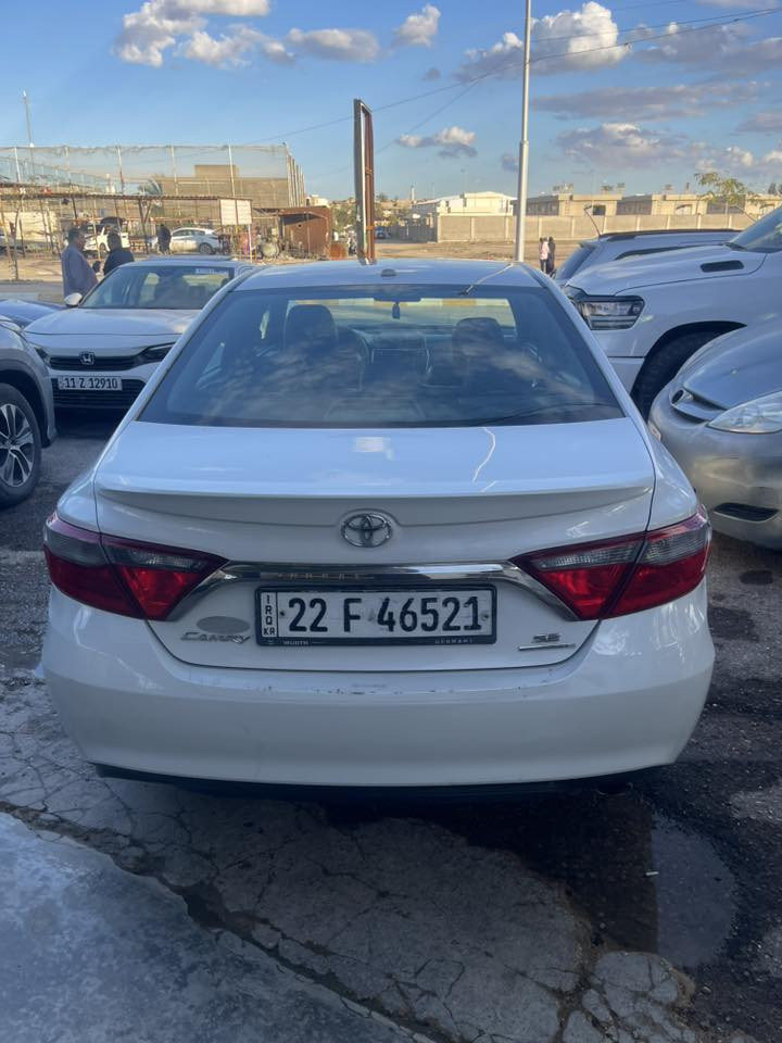 كامري موديل 2016 وارد ابيض صدفي رقم اربيل  شرط التحويل او سنويه ل 2028   ماشيه .
ضرر بنيد وجاملغ جهه السائق 

مكينه كير بشرط مامفتوح 
مواصفاتها
شفتات الاستيرن
كشنات الاماميه كهربائية مع تدفئه
داخل السيارة لونين المرغوب
العنوان الانبار قضاء هيت لاستفسار ***********
السعر155وبيهه مجال بسيط
