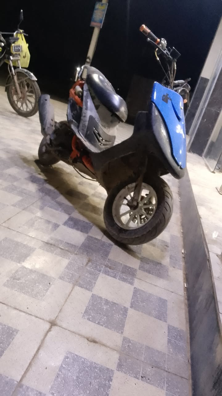 سلام عليكم ماكس عدله للبيع دراجه حلوه ونضيفه بوشه 55مابيه اي نقص سعر 300وبيه مجال لطيبين مكاني ابو غريب  ‏‪***********‬‏
