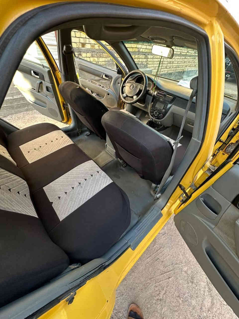 اوبتره مديل 11 خليجي
سنويه مفقوده وبيها بلاغ تمشي بي وين ماتريد
راعيها بابو الخصيب يريد تحول شرط
سياره جاهزه كير مكينه تبريد كله مكفول
مصبوغه عام  بدون ضربه
مكاني بصره ابو الخصيب كوت ثويني
سعر 47 قفل
لله شاهد سياره نضيفه ومال خبزه ومعتني بيها كلش
بيها خياسات ومفصلهن بلصندوك يعني كله جاهز
اليوم بدلت لايتات جدد وشديت زنون وسستم سماعات مال راس ثور 
***********
