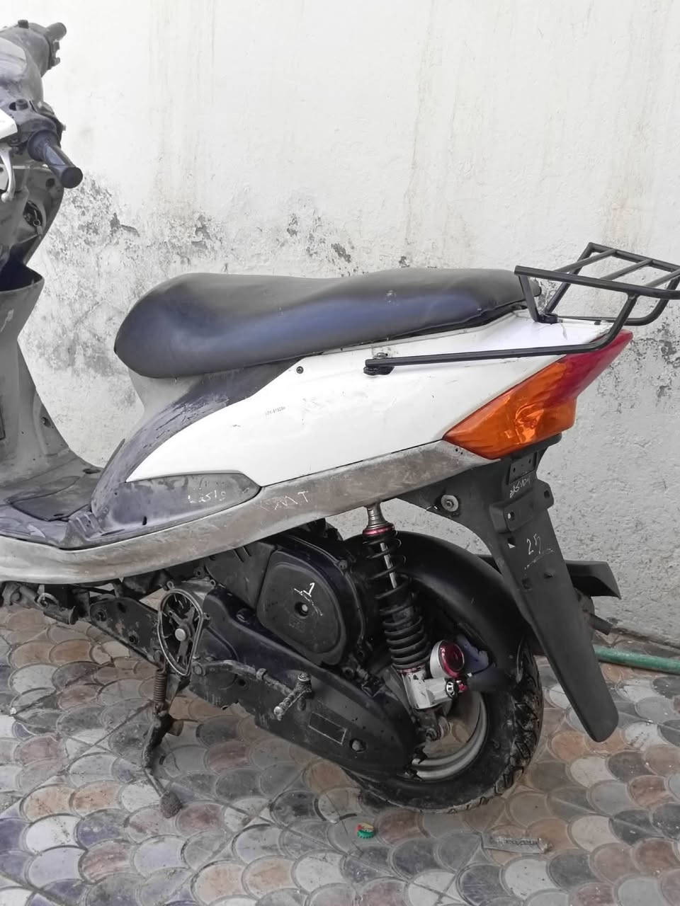 ماكس منغولي للبيع مكفوله مكينه مامفتوحه ماعايزه شي شغل واطلع دراجه كله ختم واحد مكينه ناعمه وشلعه ومعدل تخبل سعر 450 وبيها مجال للشراي
ديوانيه عروبه ***********
