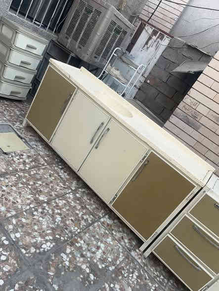 كاونتر5قطع نضيف جدا نضافتة100‎%‎شغل احطاطة تفصال السنك مرمر طبيعي العنوان بغداد الدورة الطعمه الشراي يتصل***********
