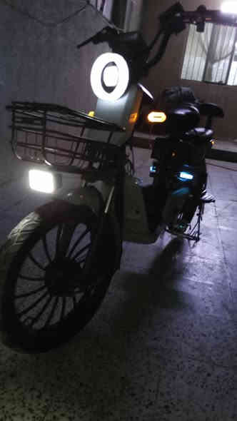 ماطور شحن نوعية  KORIA .MR ماطور كامل مكمل دسكات كامل بريكات ماطور نضيف ماناقصو شي شادلو هورن بوش وشاد  بلاجكتور حيل قوي سرعة 99 طيارة جوة هم دبل إشارة ونشرة وية تشغيل الايت تشتغل حيل حلوة  لايت زينون حيل قوي حجم (20) (5بطاريات) وياه دبال سويج وبصمة وكارتين تشغيل ذكي على الشاشة وسويج قفل السرج هم السعر 350 وبي مجال المكان موصل حي فلسطين للتواصل *********** متواجد ماسنجر وهذا رقمي بي واتساب
