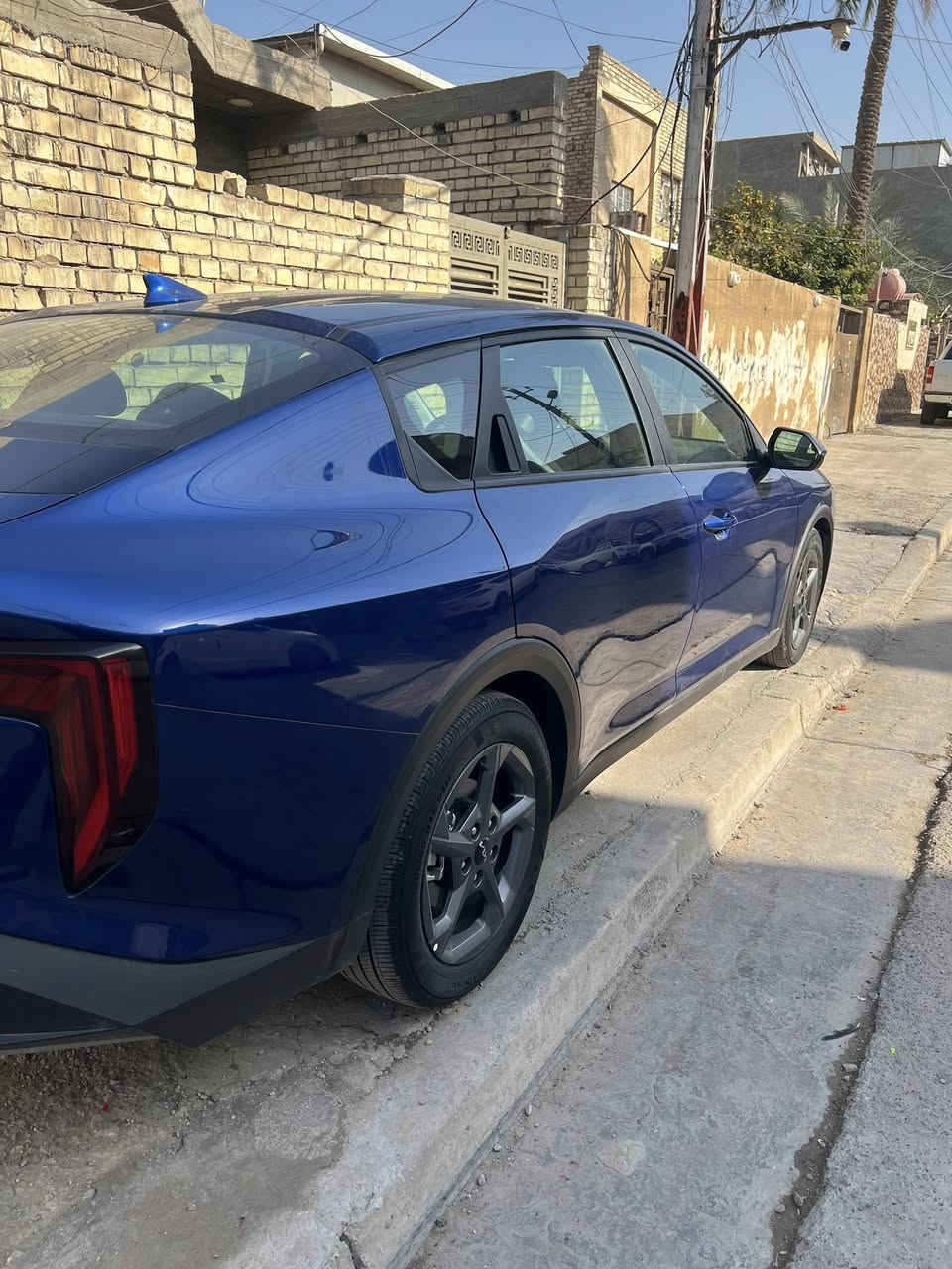 سلام عليكم للبيع k4امريكي حادثها جاملغ اوبنيد
بدون تبديل رقم بغداد السعر 175 اوبيها مجال 
***********
