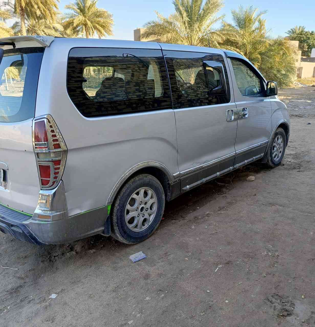 سلام عليكم ستاركس موديل ٢٠٠٩ بيه قطعتين صبغ جنطه وربع الوره جه العبري نص صبغ ولباقي كفاله حداديه مكينه كير حلوات  سنويه بعدهي ماصاقطه بشهر ٦ تصقط رقم واسط مكان النجف السعر ١٢٥ وبيه مجال الستفسار ***********
