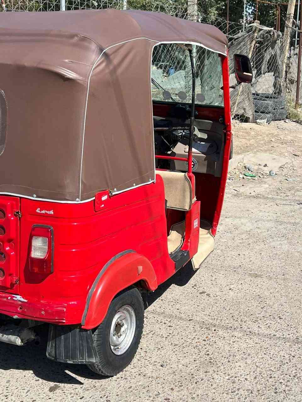 السلام عليكم تكتك للبيع موديل 2018 رقم نجف انكليزي السعر 4150 المكان بغداد المحموديه  رقم ‏‪***********‬‏
