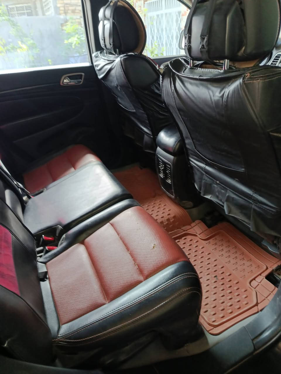 السلام عليكم جيب لاريدوا موديل 13 للبيع او المراوس السيارة باسمي رقم بغداد انكليزي سيارة جاهزة تخم تاير السعر 160 للتواصل معنا عبر الرقم ***********  او عبر  الواتساب مكان السيارة بابل حلة
