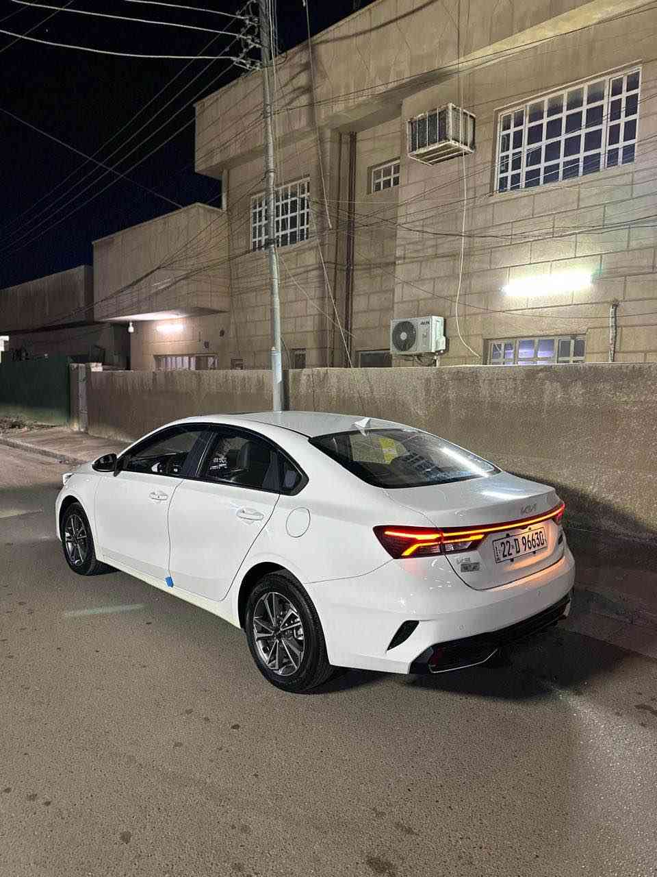 كيا K3 تجميع موديل 2024 ماشيه ٢٧الف

السياره مكفوله  على وضع الشركه 

المواصفات فول الفول

بصمه ابواب وبصمه تشغيل 

محرك 1500 دبل نوزل 

رقم اربيل بسم شركةتحويل او وكالة تاخذ صافي            

شاشه ديجتال          

لد امام خلفي نهاري

لايت زنون عالي ناصي                                         

كشنات جلد

هند بريك بصمه 

تبريد لمس شاشه 

اوتو هولد           

فتحه سقف                                             

حساس لايت 

حساس خلفي بلادي 

حساس أمامي بلادي 

كاميرا خلفيه بلادي 

نضام تشغيل الكامره

شاشه  كبيره اصلي ابل كار بلي 

نضام ترحيب مري شفط

نضام مود درايف إيكو وسبورت و عادي

تحكم ستيرن فول 

ويل كب كروم 

لد امامي نهاري

مانع انزلاق

ايرباكات عدد 6

للاستفسار  *********** سيف مكاني شهداء البياع او حي الاعلام السعر ١٤٧ ورقة بغداد, العراق
