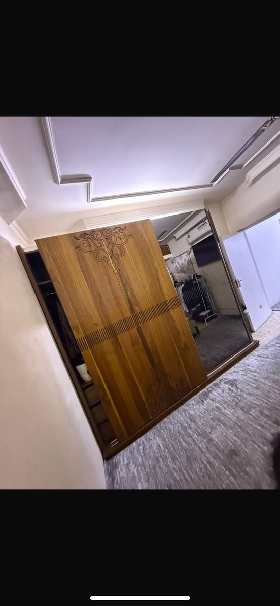 غرفةً نوم مع شيزلونك من مزاج سنتر بيهه مخزن جوة السرير - للبيع 
بغداد


**إذا كنت صاحب هذا الإعلان وتريد حذفه لأي سبب، رجاءا أرسل رسالة إلى الدعم الفني**