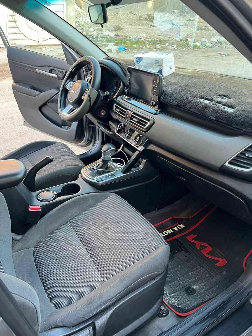 السلام عليكم 
سيارة سلتوز 2021 رقم دهوك 
متواجد في بغداد الغزالية 
صور سونار موجودة بالصور 
سعرها 130 ورقة وبيها مجال 
***********
