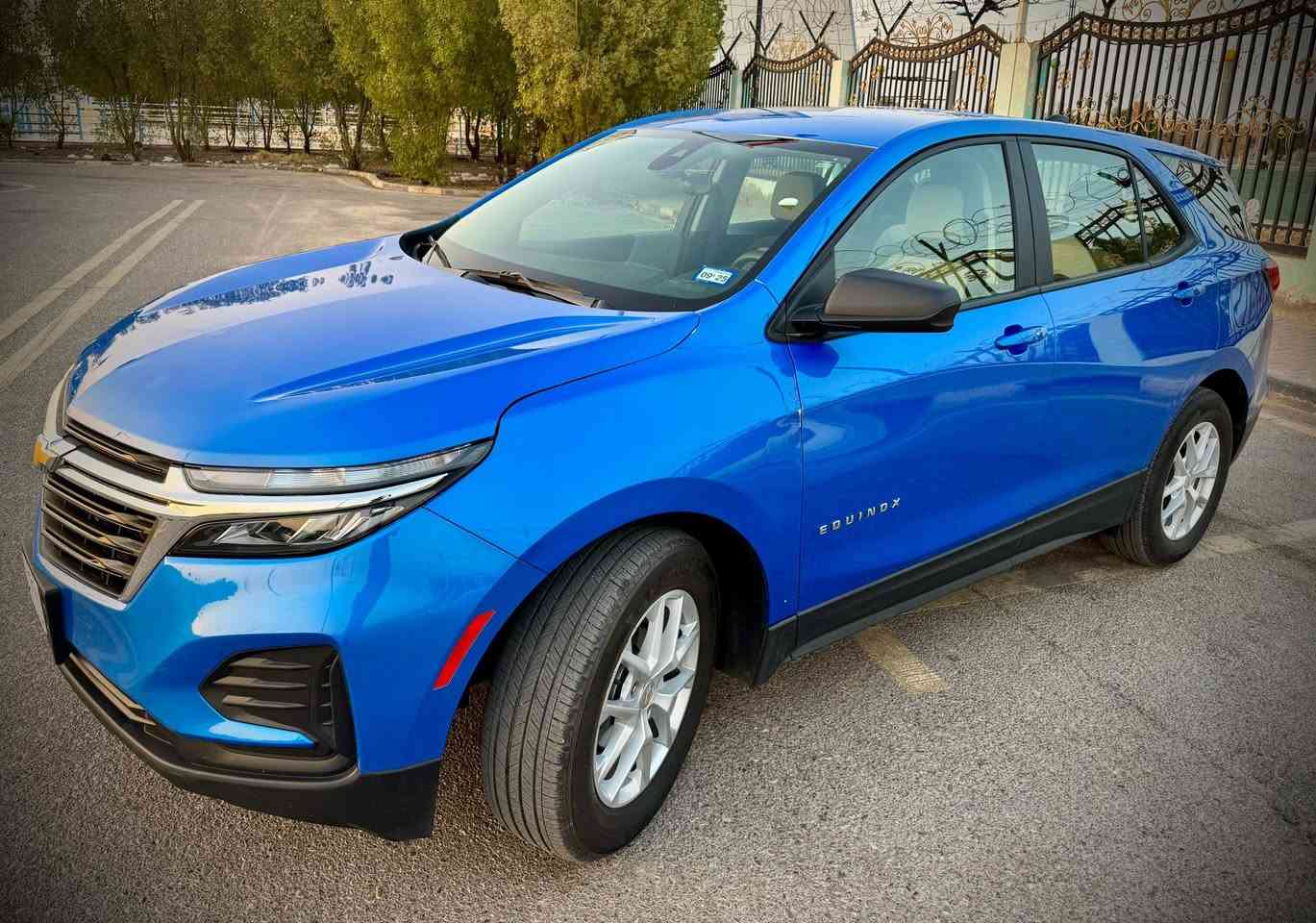 السلام عليكم 
للبيع 
كوينكس موديل 2024 LS
دخول جديد 
-ماشيه 36mi
-رادار امامي 
-رادار في المري الجانبية 
-السياره كامله اي نقص ما بيه 
-ارباك سليم 
معروضه 160 وبيها مجال  
ليبل واحد السياره
***********
