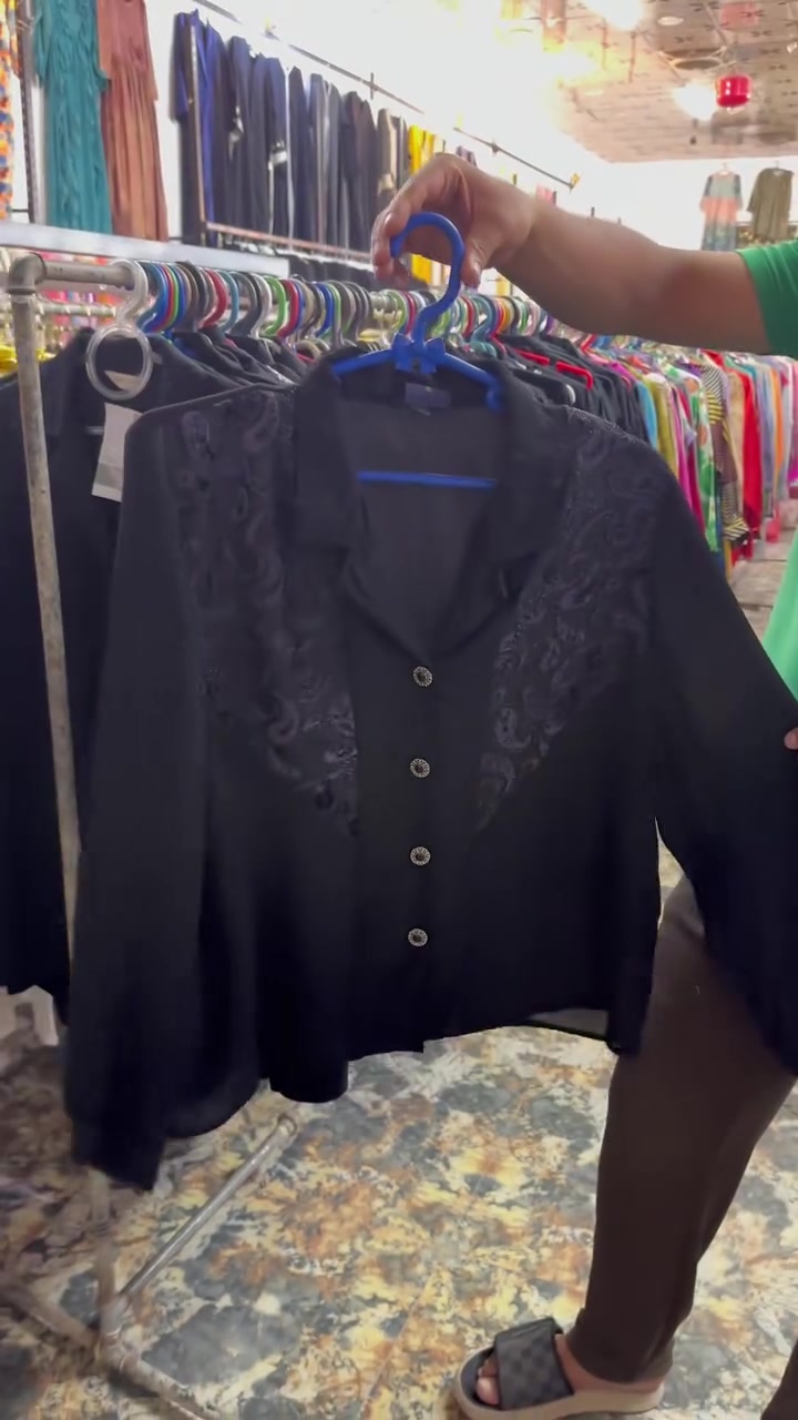 كسر قميص نسائي سواد موديلات وقطع جنن
العنوان الكوت الخاجيه شارع ٤٠


**إذا كنت صاحب هذا الإعلان وتريد حذفه لأي سبب، رجاءا أرسل رسالة إلى الدعم الفني**