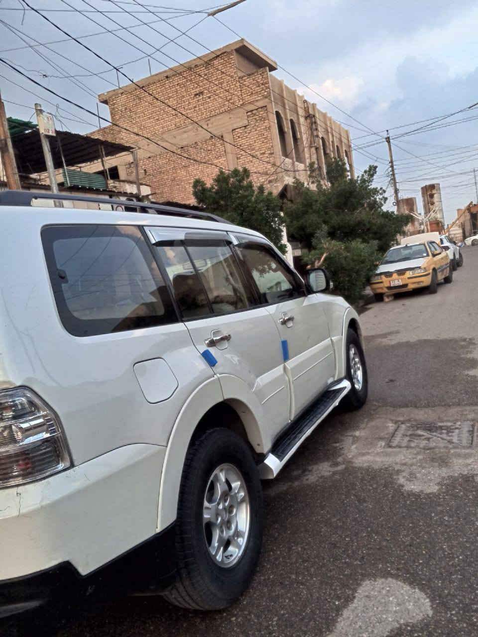 السلام عليكم للبيع باجيرو حبتور موديل 8 السياره جاهزه محرك شادهن جدد كهربائيات كله شغاله فول مواصفات للخير فتحه مري شفط لدات اماميه خلفيه كشنات كهرباء لد داخلي ويل كب 3 قطع تبريد كشنات جلد بيه صبغ 4 قطع بدون دواخل  رقم بغداد دولي بسمي تحويل مباشر السعر 108 بيه مجال بسيط الاتصال *********** مكاني بغداد حي العامل بغداد, العراق
