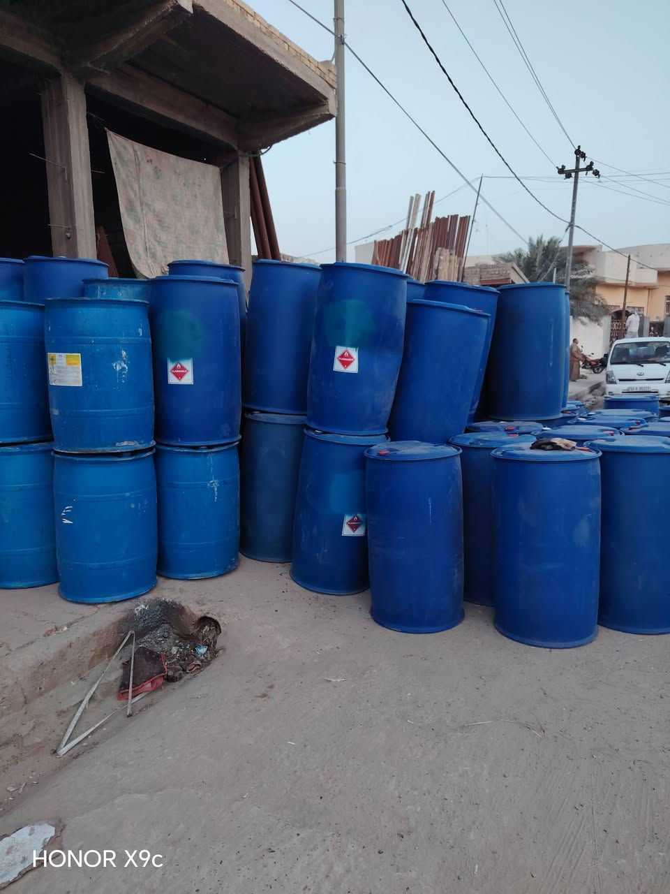 سلام عليكم
وصل وصل برميل بلاستك
لنفط للماي 
جميع الاحجام
واسعار تنافسيه
حجم 275 نوعيتين نوعيه قبق كبير
حجم225
حجم 175
توصيل موجود داخل عفك***********
