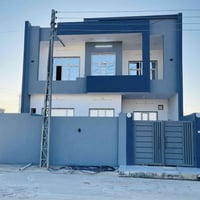 مجمع طيبه تو • ٢٠٠م • ٤ غرف طابق ونص