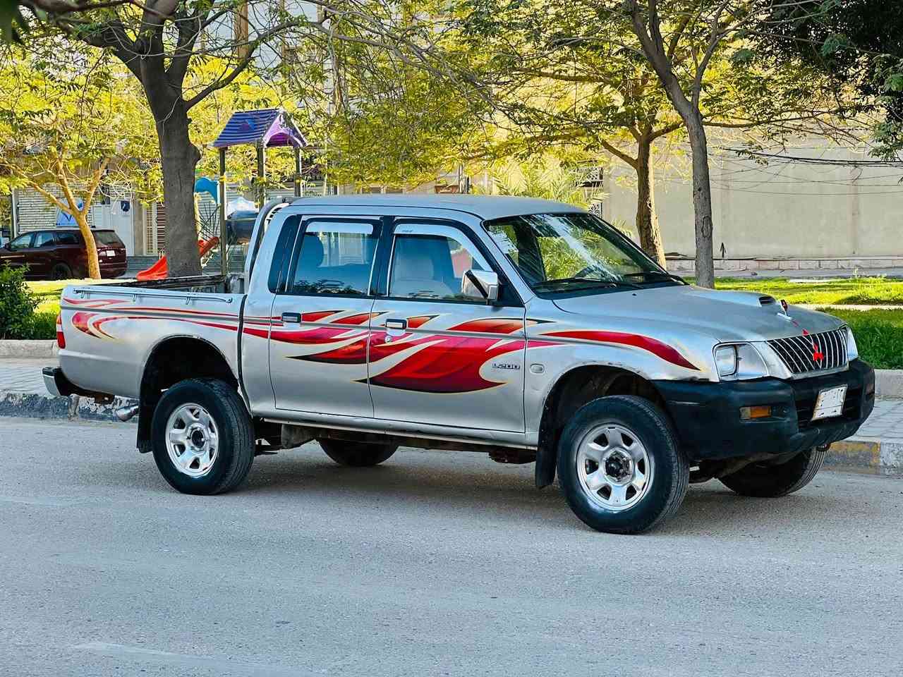 مستبوشي فورويل مديل 2004 سعر  58  وبيه مجال للاستفسار الاتصال ***********  مكفولة ضربه وتبديل سياره جديده  وجاهزه وأي نقص مابيهه مكينه  فيفتي كير وتماتيك مواصفات جام كهربائي مري كهربائي.   مكينه وكير  مكفولات حداديه جديدهه تخم تاير جديد رقم بغداد مشروع وطني مكان سياره كربلاء المقدسة كربلاء, العراق
