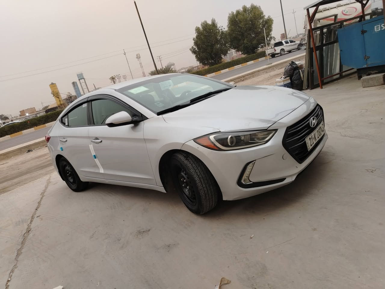 السلام عليكم
النترا 2017
رقم سليمانيه دولي
تحويل مباشر
مكينه ١٨٠٠  دوش
مكينه كير فول
ماشيه ١٢٠ الف
السياره مكفوله من الصبغ
بيه بارد مكانين فقط
كهربائيات كله شغاله
السياره جاهزه
السعر 127 بيها مجال
العنوان الفلوجه 
للاستفسار ***********
