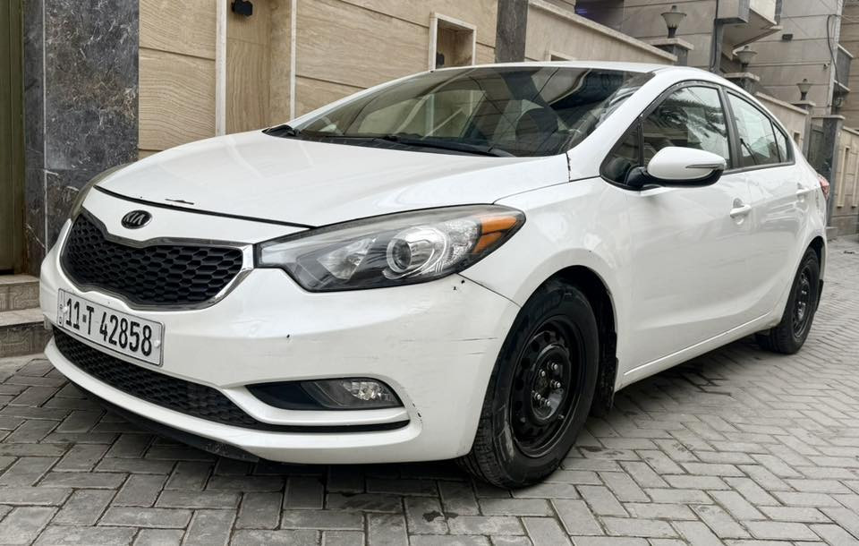 السلام عليكم كيا فورتي 2015 امريكي جاملغ وبنيد بيها محرك 2000 دوش رقم بغداد بسمي هزة جديدة مكان بغداد ***********
