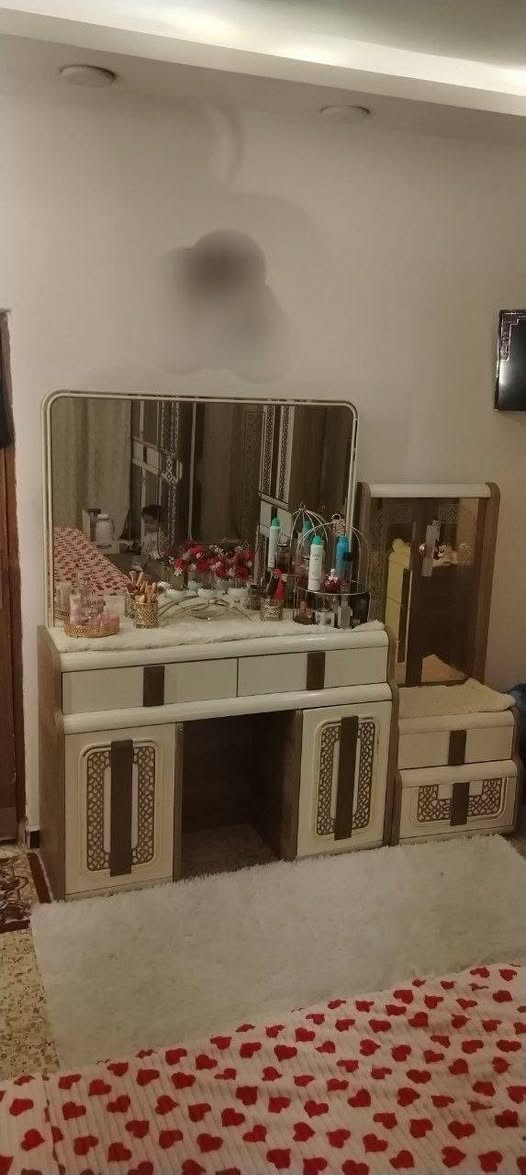 غرفه تركيه موديل حديث  مكان مدينه الصدر ممفتوحه ولا مره ماخذيها ٣ ونص ثكيله متينه حيل قويه سعر البيع مليونين وبي مجال


**إذا كنت صاحب هذا الإعلان وتريد حذفه لأي سبب، رجاءا أرسل رسالة إلى الدعم الفني**