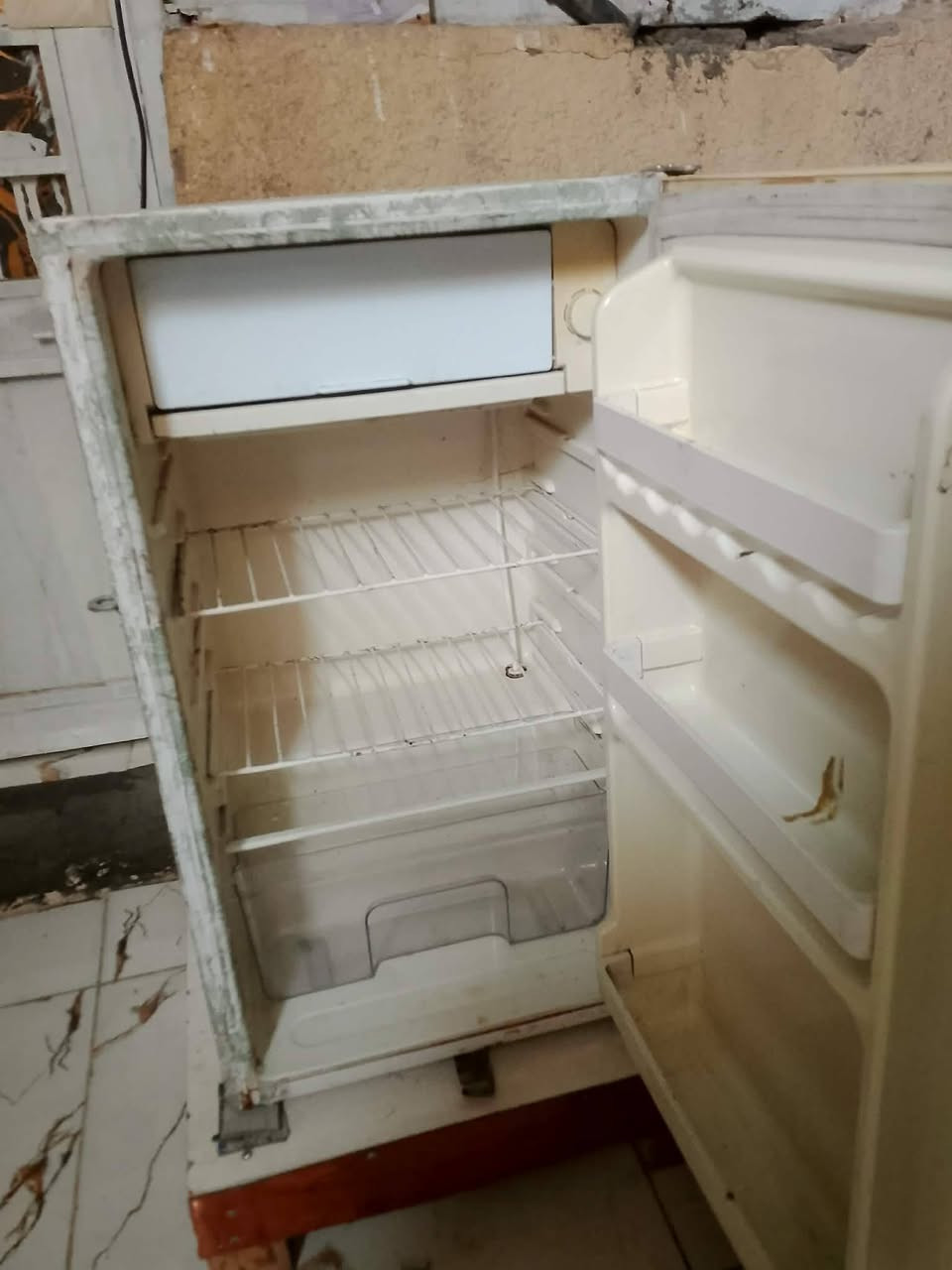 سلام عليكم سخان 120 لتر مامستخدم جديد ب 40 او ثلاجه شرط الشغل ب 50 قفل مكاني كربلاء حي النضال


**إذا كنت صاحب هذا الإعلان وتريد حذفه لأي سبب، رجاءا أرسل رسالة إلى الدعم الفني**