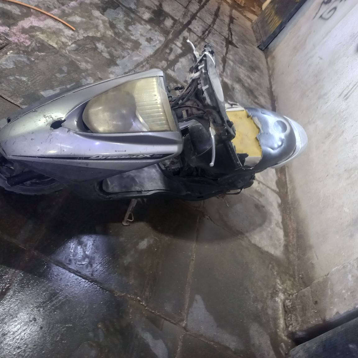 دراجة بريز مكينة بيهة ناعمة تخبل فشكة بلادية سعرهة ٢٠٠ بيهة مجال قليل مكاني جميلة رقمي*********** بغداد, العراق
