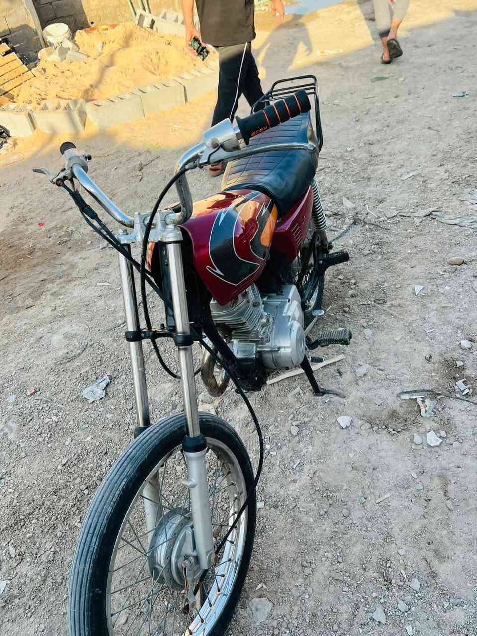 سلام وعليكم دراجه للبيع أدوات السعر 350وبيها مجال مكاني بصره كرمة علي ***********
