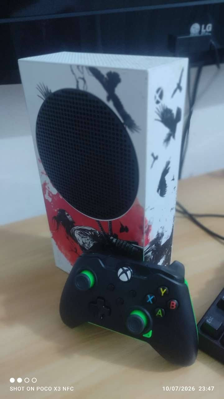 Xbox series s
نەکراوە مۆدێل ٢٠٢١

ئەم یاریانەی لەگەڵدایە  بە ئەکاونت
Resident evil 0u 1u 3u 4orginal u 5u 6u 7u 8u 9 & red dead redemption 2 & GTA trilogy San Andreas u vice city u GTA 3 u GTA 4 Fifa 23-call off deuty cold war

***********
