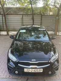 كيا فورتي 2019 حادث دعاميه خلفيه فقط مكينه 2000 دوش كير CVT شاشه كبيره...