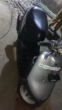 دراجه بطه للبيع دراجه يحتاجله بطاري شغاله شلعه ومعدل كهربئيات كله شغال...