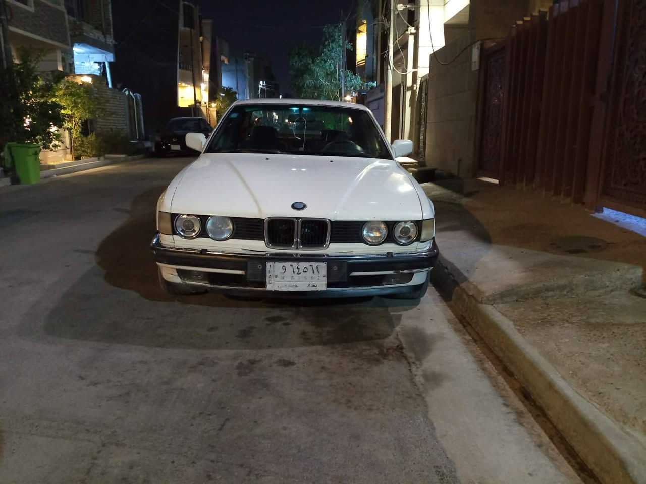 السلام عليكم BMW730موديل1987 سنويه لل 28مصبوغة حزام بدون ضربة كير مكفول مكينه بيه نضوح دهن غرفه جلد اسود كهرباء سياره يحتاجلها ترتيبات بيها نقوصات السعر36وبيه مجال العنوان بغداد حي الجهاد ***********

