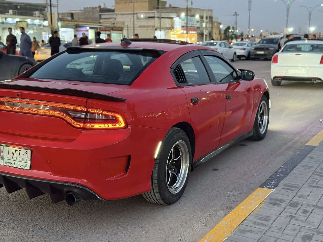 سلام عليكم جارجر للبيع 17 معلاية 19 سيارةلون موميز طماطي فول مواصفات فتحة كشنات خزن كشنات حضن تتفئة تبريد بل كشنات سيارة بيهة فقط مدكر امامي سيارة مكينة وكير وحدادة وتخم تاير ستوة شادة سيارة محرك هيمي سيارة كل نقص ما بيهة 
سعر 150 وبيهة مجال لطيبين 
 بي وتساب (***********)
