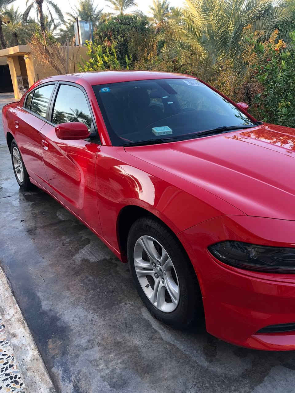 السلام  عليكم جارجر لبيع موديل2022 مواصفات SXT  فول مواصفات تبديد خلفي كشن كهرباءي. تدفيه كشنات السياره باسمي تحويل ثاني يوم شاشه كبيره تحكمات ستيرن ماشيه 32 ألف بدون صبخ وبدون بارد سياره كلين جديده السياره لاستفسار ***********
