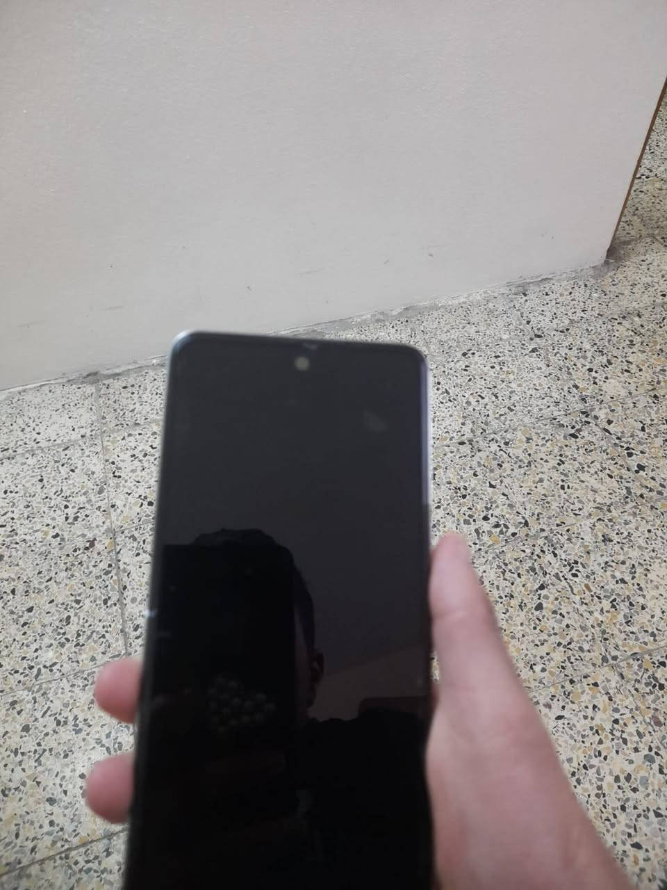 السلام عليكم جهاز نضيف ما مفتوح تكنو هوت 40 شرط سعر مناسب سعر على اتصل رقمي *********** اسيا ***********
