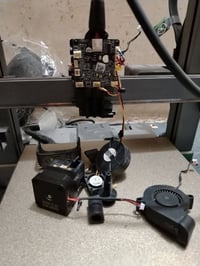 طالبعه creality hi combo مستخدمه استخدتم بسيط اقل من ٢٥٠ ساعه  عطلها م...