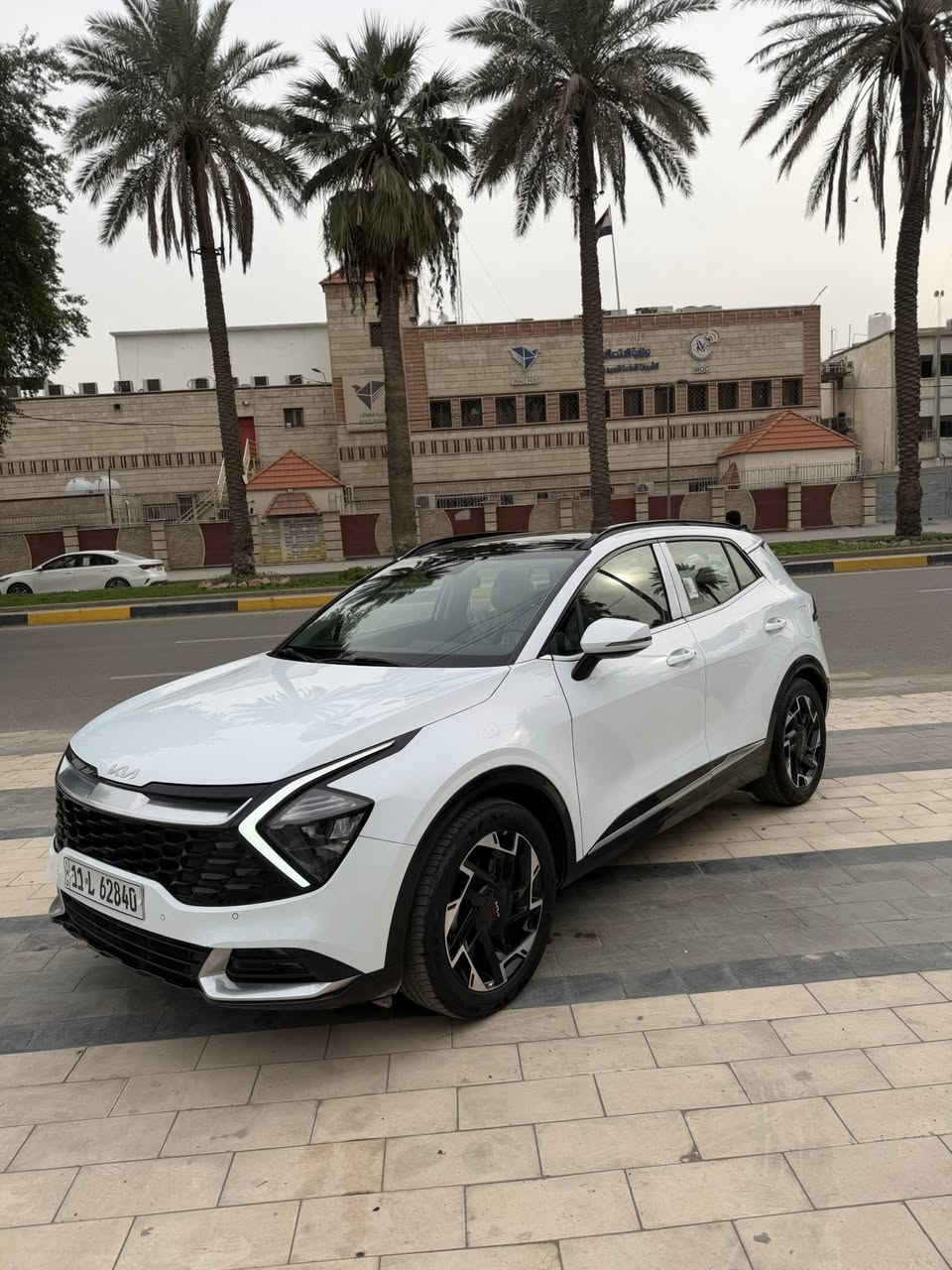 السلام عليكم ورحمة الله وبركاته 
كيا سبورتج 2024  خليجي بيه حادث خفيف بل ابطانه مال الباب السائق 

✅تدفئة بالستيرن 
✅سايدبريك دكمة 
✅شفتات كير سبورت بالستيرن
✅محرك سعة 2000 سي سي
✅شاشة تعمل بنظام بلي كار نفيكيشن  
✅ويل حجم 19
✅الشباك الامامي بلاك بيانو 
✅حساسات امامي خلفي 
✅كامرة دوارة
✅اوتو هولد 
✅درايف مود
✅مانع انحدار
مانع انزلاق
 تحكمات الستيرن جهتين  
شحن وايرليس 
لمري الجانبية طي وفتح كهرباء 
مع اشارة جانبية بالمراة
لايت زنون عالي ناصي 
لد ليزري امامي نهاري
بك لايت لد LED
بنوراما 
السيارة كامل مواصفات  
 ماشية27 الف كم   قابل لزيادة 

السعر 238 $

للاستفسار 
***********
